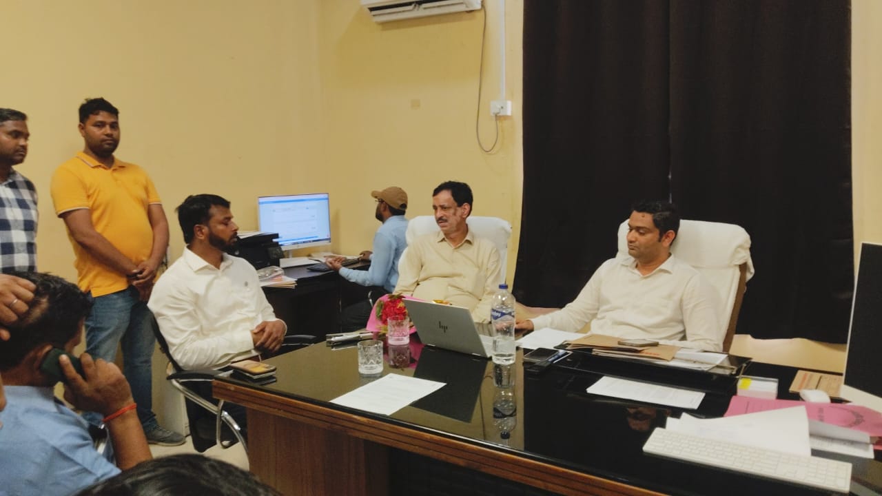 आजमगढ़ पहुंचे नए मोटर यान निरीक्षक, स्कूल बसों की फिटनेस और जनसुविधा होगी प्राथमिकता