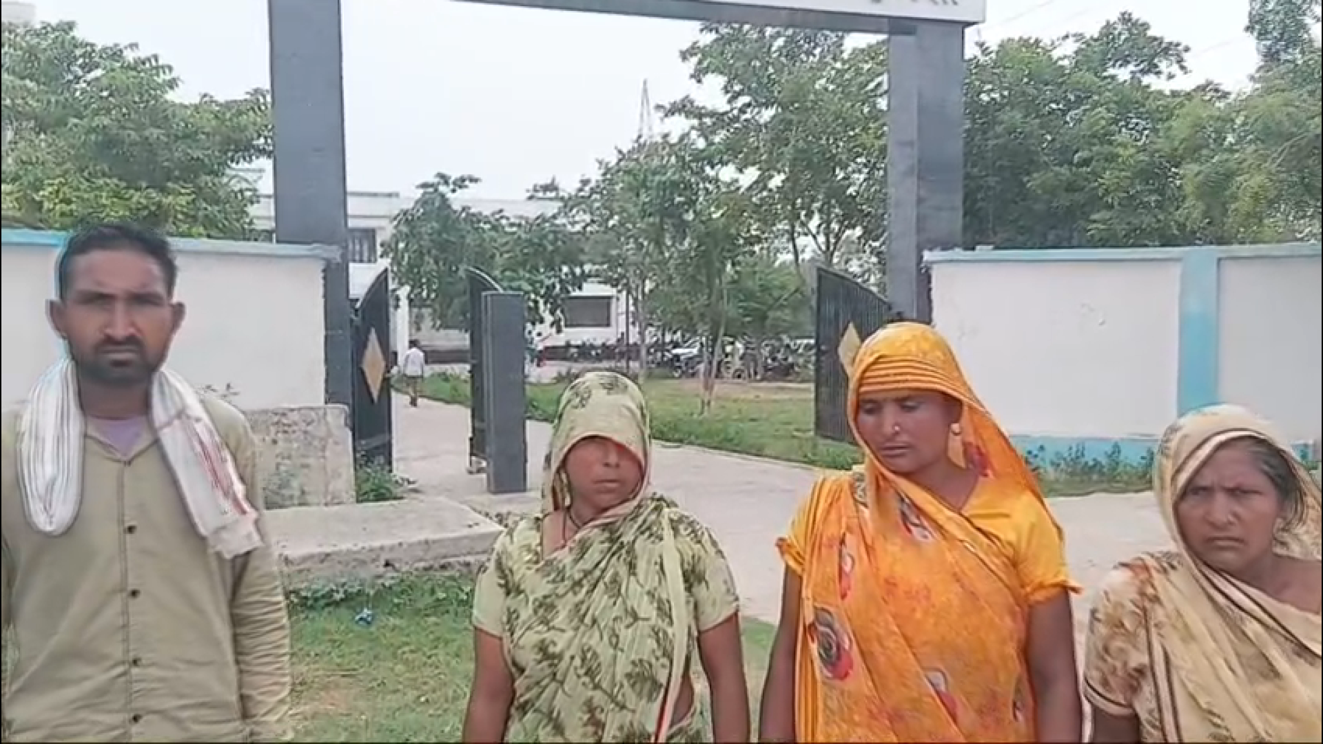 हाथरस मे इंसाफ के नाम पर ठगी! मुकदमा खत्म कराने का लालच देकर महिला से ₹75 हजार ऐंठने का आरोप