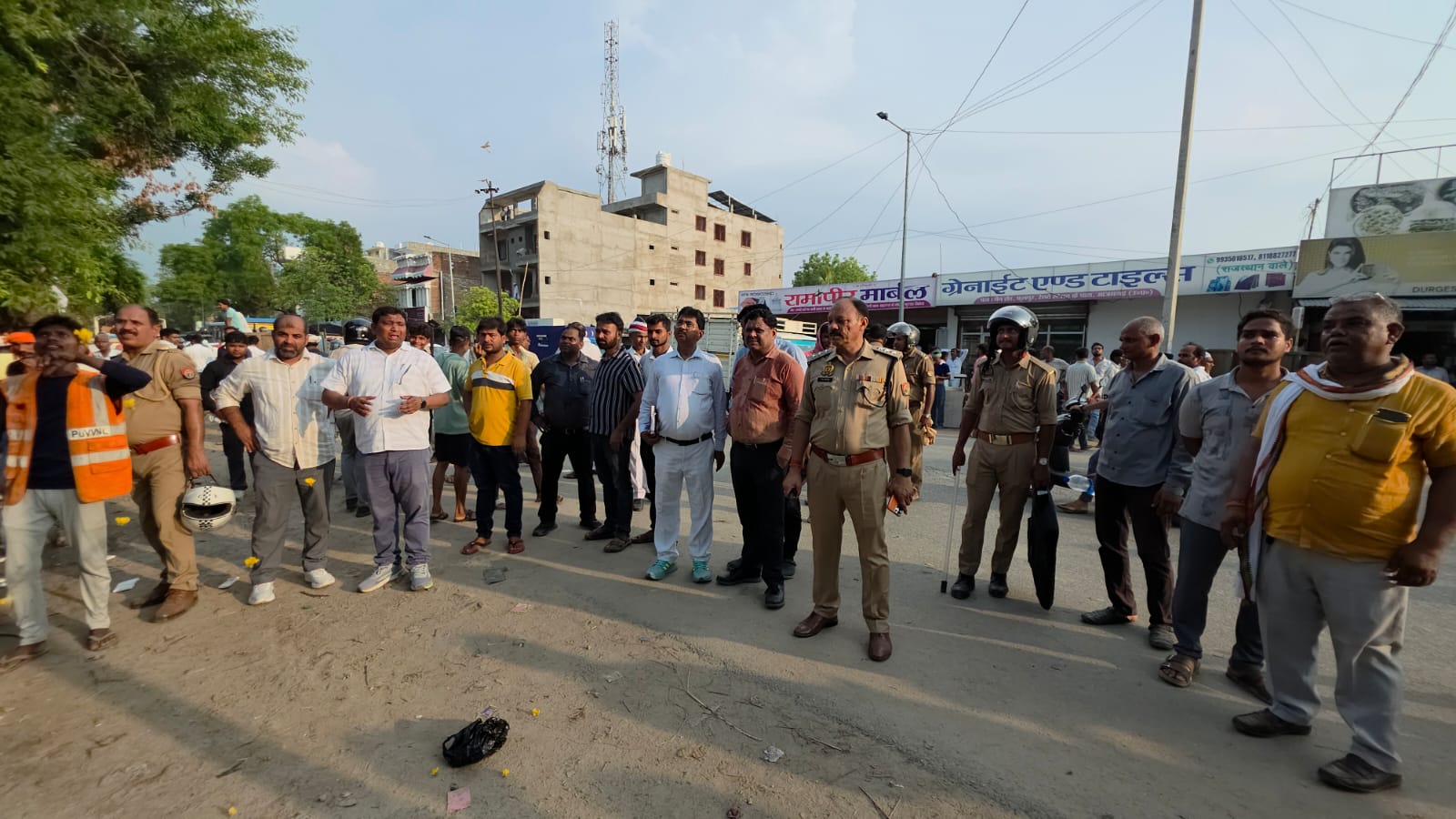 115 दुकानदारों को दिया गया था नोटिस प्रशासन की कार्रवाई से मचा हड़कंप