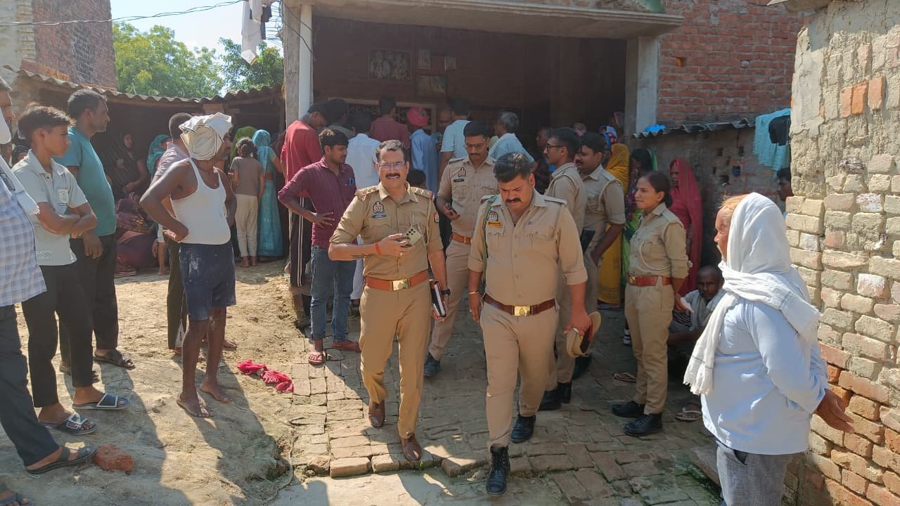 आजमगढ़ में दिल दहला देने वाली घटना: तीन बच्चों को साड़ी से बांधकर पोखरी में कूदी मां, दो मासूम बेटों की मौत, बेटी ने बचाई जान