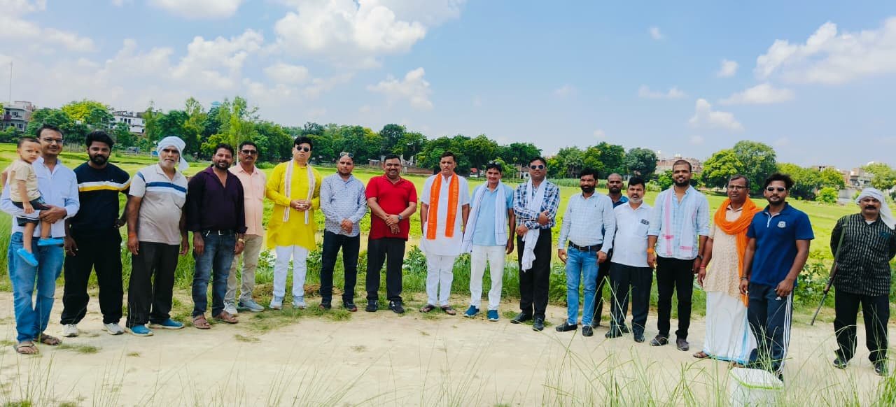 रिलीफ इंडिया क्लब एवं विहिप गोरक्षा विभाग ने तमसा तट पर चलाया वृक्षारोपण अभियान, गौभक्त स्व. वासुदेव पटेल को दी श्रद्धांजलि