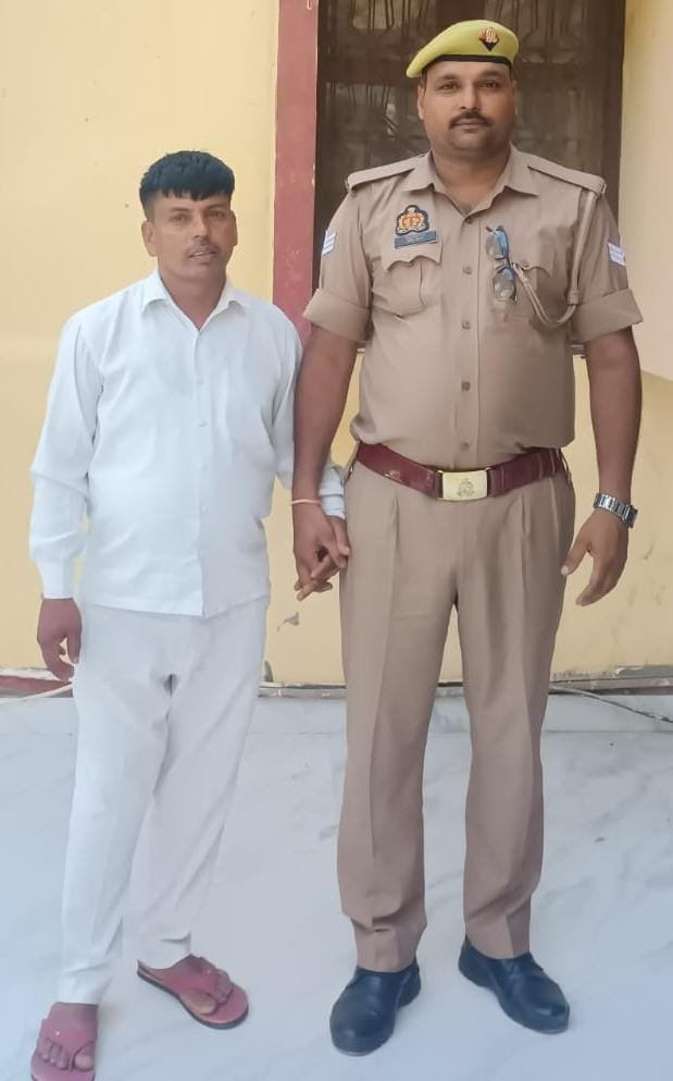 बउरहवा बाबा मंदिर वायरल वीडियो मामले में आरोपी गिरफ्तार, दुष्कर्म के आरोपी को पुलिस ने दबोचा, ग्राम प्रधान का छेड़खानी का वीडियो हो रहा था वायरल