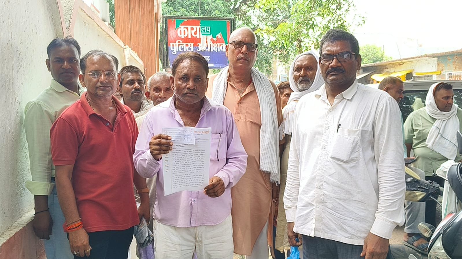 मंदिर प्रबंधन को लेकर विवाद, ट्रस्टियों ने पुलिस अधीक्षक से की रामेश्वर दास को हटाने की मांग