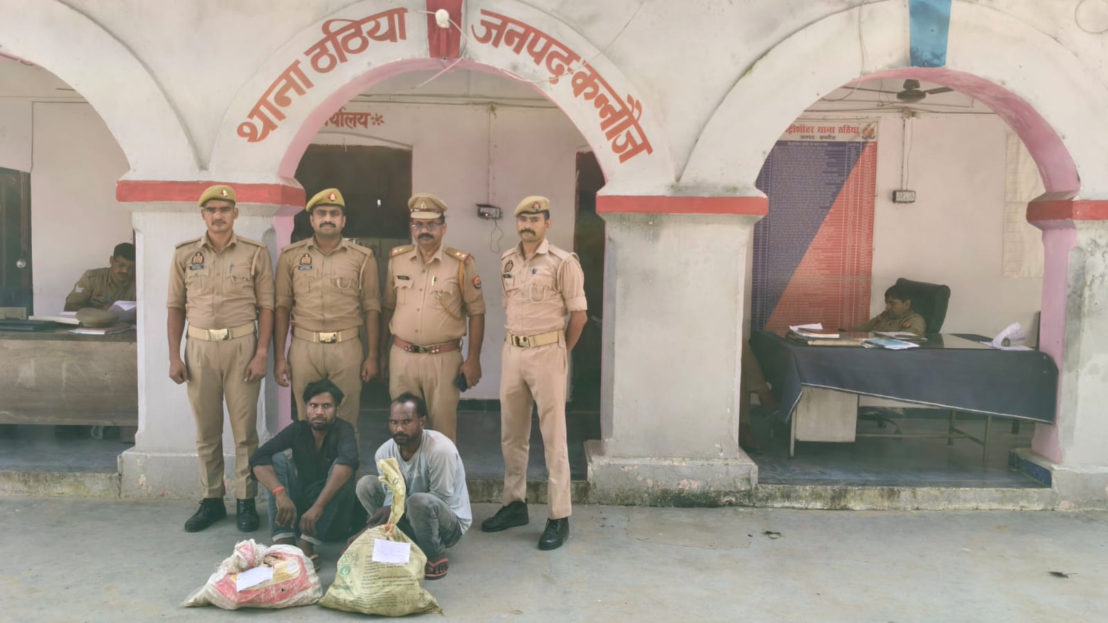 दानेश्वर धाम मंदिर में सेंध लगाकर 70 पीतल के घण्टे चोरी, पुलिस ने दो आरोपियों को 70 घण्टे के साथ दबोचा